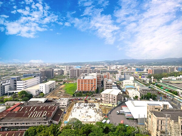 桃園A10山鼻站高規格預售廠辦大樓公開標售。圖／第一太平戴維斯提供