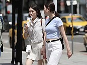 熱炸！全台夏天連續高溫　鄭明典曝背後原因：前所未見的增暖