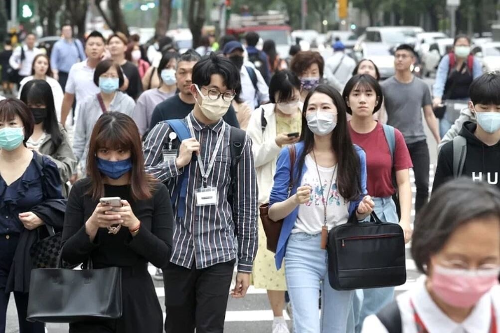 台灣和南韓半導體和人工智慧(AI)產品外銷大增,亞洲開發銀行(ADB)小幅上修亞洲發展中國家今年的經濟成長率預測。(記者林俊良/攝影)