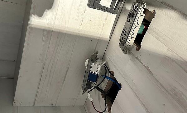餐櫃、廚具+房間系統櫃施工一年還沒好 業者搞失蹤「留一手」難收尾 民眾砸錢找系統櫃業者裝潢,卻遇上工程延宕、遲遲不完工,甚至還惡意失聯。圖/王小姐授權提供
