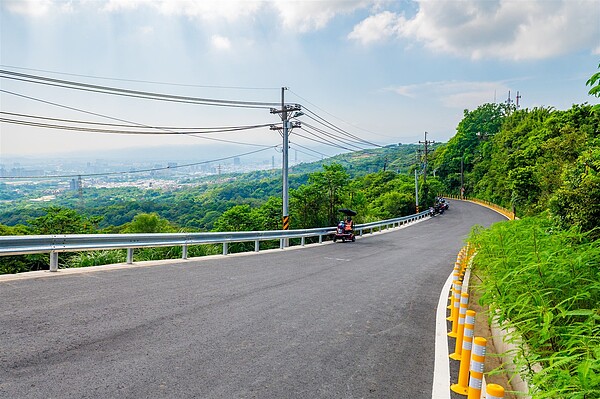 龍潭區德湖街改善工程完工通車。圖／桃園市府提供