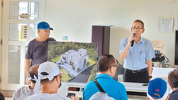 慈育事業20日舉辦第2次興建說明會,邀請鄉親參與討論,現場並出示模擬圖。圖/新北市議員鄭宇恩提供、張鎧乙新北傳真