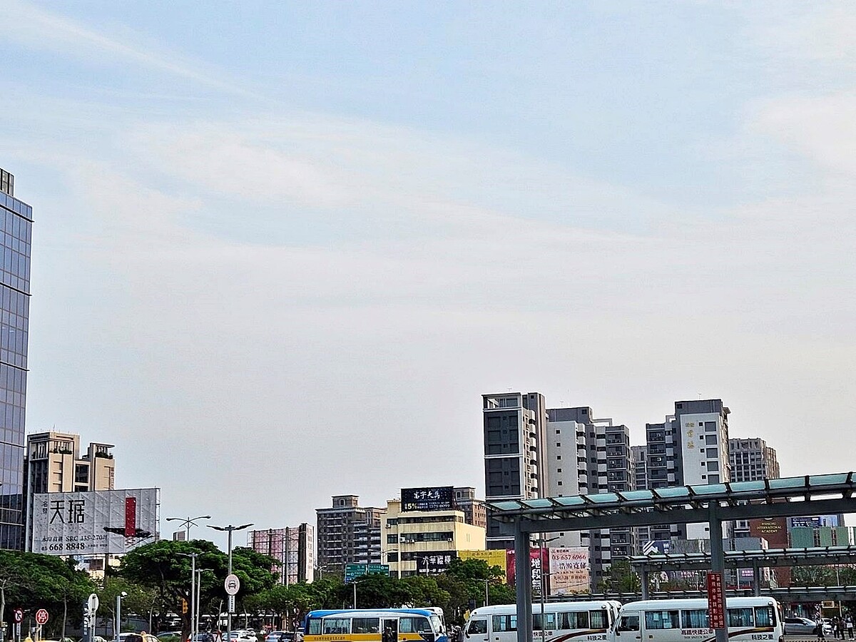 炒房「別想轉移陣地」!學者:房價、市場該冷靜了 與2020年上半年相比,今年七都購屋坪數縮水最多的是竹北,減少坪數超過20坪,從原本的3房變成「只能住套房」。圖/好房網News記者林和謙/攝