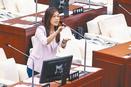 
民進黨台北市議員洪婉臻發現，北市環南、士林、光華、西湖等4座市場物業管理標案連續6年都由同一廠商得標，質疑缺乏競爭導致品質低落，要求市府提出改進措施。（本報資料照片）
