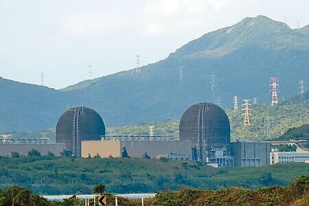 
核三廠1號機即將除役，民團與菲律賓擁核眾議員26日到核三廠感謝1號機對台灣的貢獻。圖為核三廠外觀。（本報資料照片）
