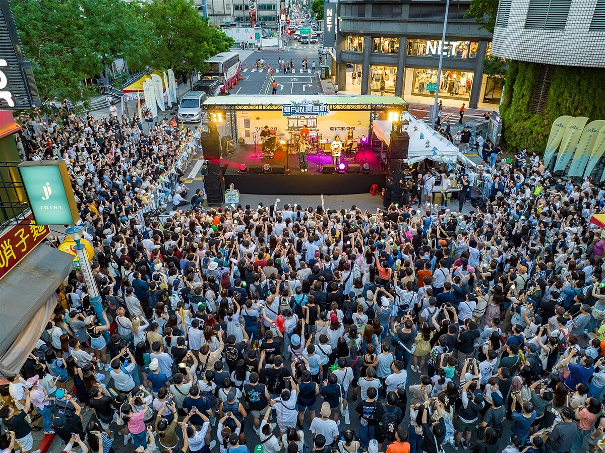 挺過來了!28坪月租40萬 北市店王回歸東區 東區商圈發展協會規劃多元活動,串聯周邊店家響應,團結一心帶動東區活絡發展。圖/永慶房產集團提供