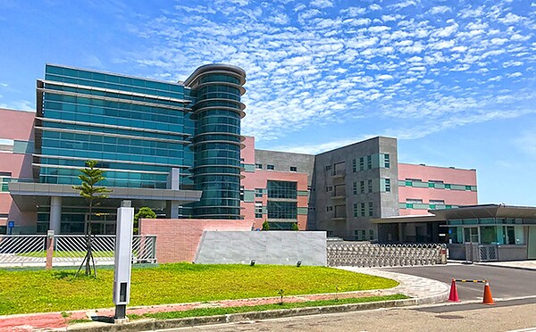 重壓南台灣科技業S廊帶!台南產業園區8千坪科技廠房罕見釋出 台南產業園區8千坪科技廠房公開標售。圖/第一太平戴維斯提供