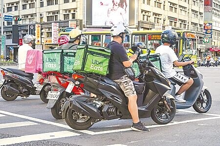 
UberEats日前宣布將併購foodpanda台灣外送事業，外送員工會擔心影響外送員議價能力。（本報資料照片）
