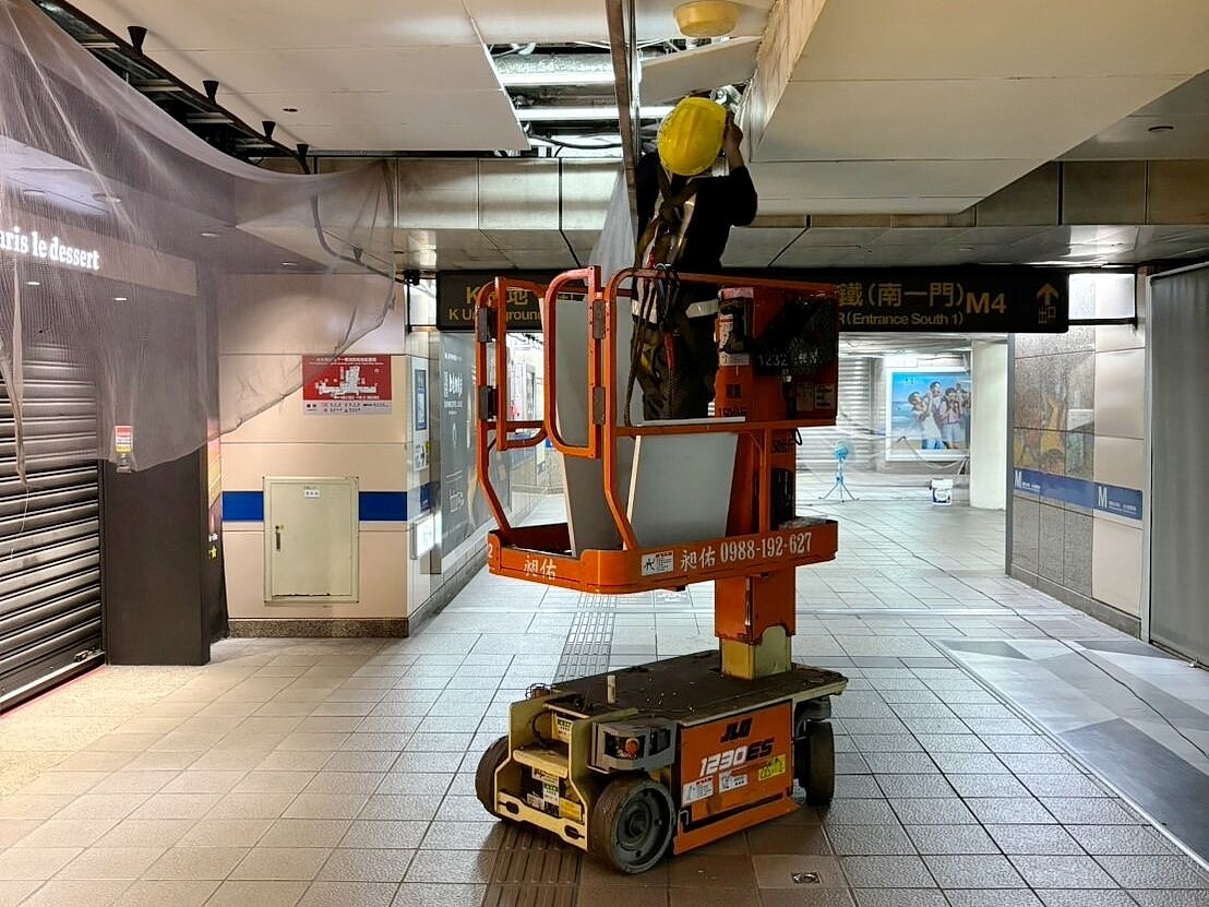 台北車站近日進行天花板重置工程。圖/北捷提供