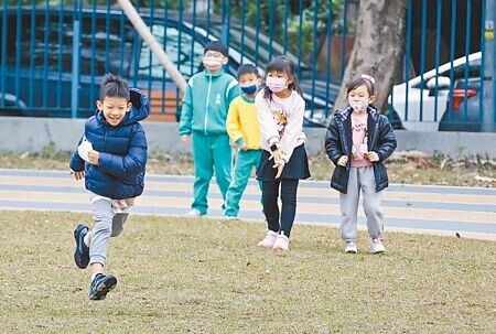 
台北市議員揭露，依規範學校每個月至少要執行1次針孔攝影機偵測，不過從2021年至2023年仍有18校未落實相關偵測規定，甚至還有偵測次數連年掛0的情形。圖為示意圖，與原案無關。（本報資料照片）
