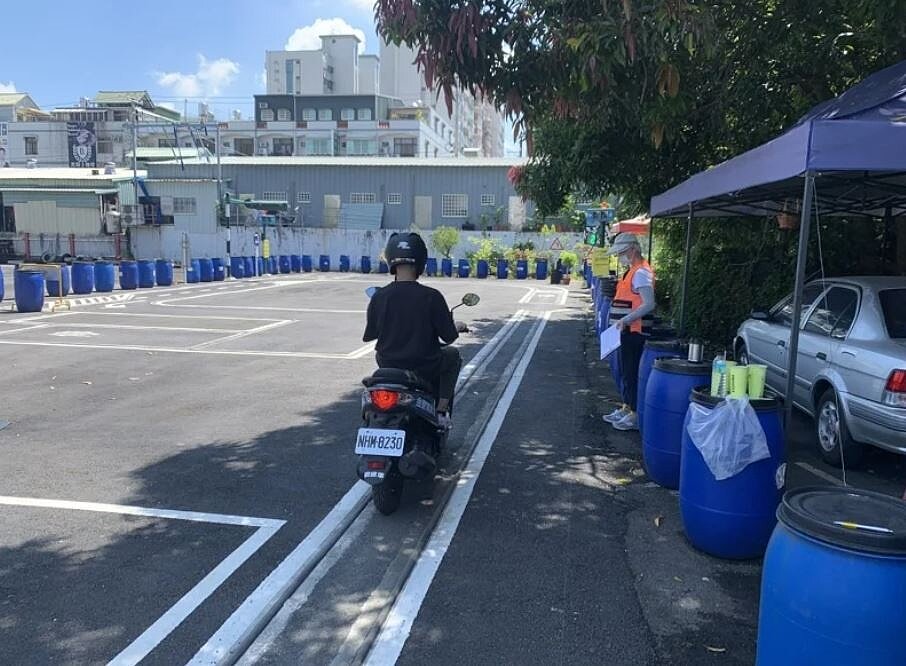 嘉義區監理所、嘉縣府及轄區駕訓班為鼓勵縣民參加機車駕訓,推出全國最優「學費免費」補助方案,即日起再加碼提供500個免費名額。圖/嘉義區監理所提供