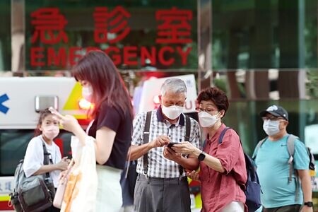 
很多疾病不用住院就能治療，例如癌症標靶治療等先進或精準醫療（如口服標靶藥物、質子治療等），費用很昂貴，實支實付險可能無法保障這些高端醫療的需求。圖∕杜宜諳
