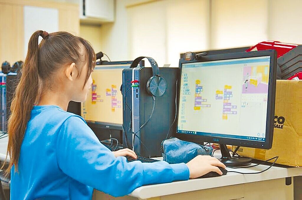 衛福部調查,國內近8成學齡兒童課後都有參加補習、課後照顧,9成有學習才藝。圖為台南左鎮國小。 (左鎮國小提供/曹婷婷台南傳真)