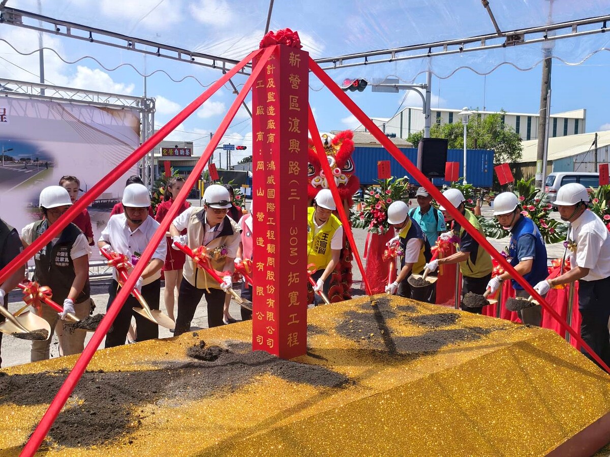 復興路全線拓寬開工。圖/台南市工務局提供