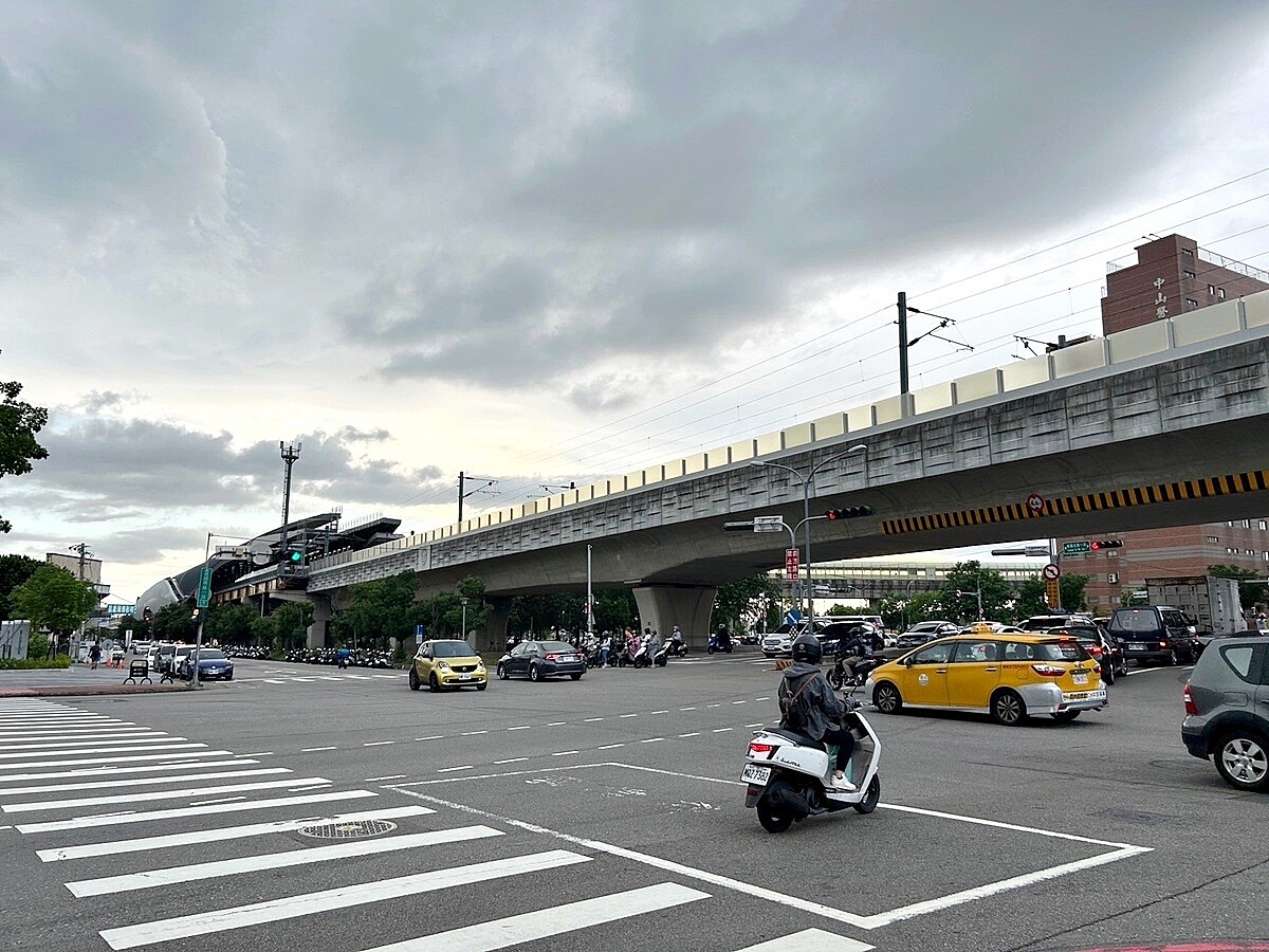 擁有豐富生活圈、學區、雙鐵及醫療設施優勢的台中「南區」，近三年的預售交易量成長大增！圖／好房網News記者林和謙／攝