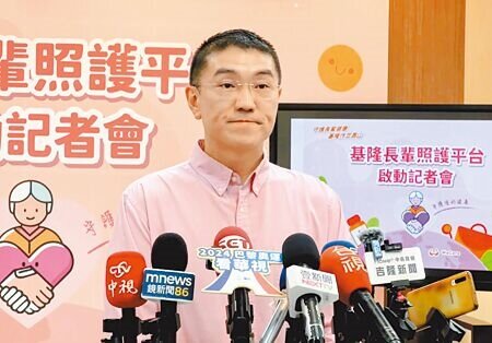 
中央承諾要在基隆設立國家級青少年羽球訓練中心，但一直沒下文，基隆市長謝國樑6日呼籲中央盡快核定相關工程計畫及經費。（張志康攝）
