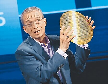 美國晶片大廠英特爾近日宣布克服關鍵製程Intel 18A,明年將實現量產。圖為英特爾執行長季辛格。(本報資料照片)