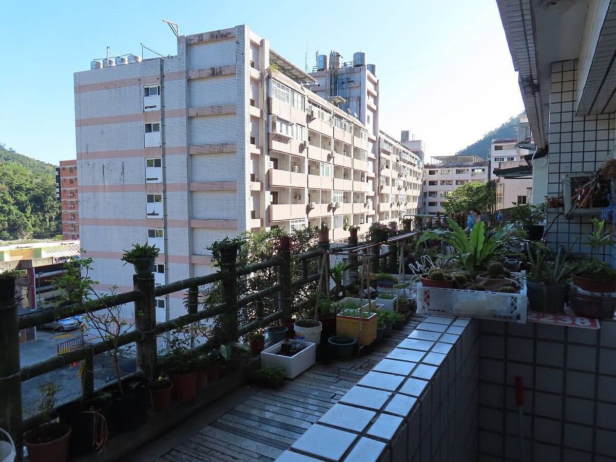 法務部執行署花蓮分署拍出台東知本溫泉3套房,價格超過底價,被認為是休閒度假的理想選擇,也是適合投資標的。圖/執行署花蓮分署提供