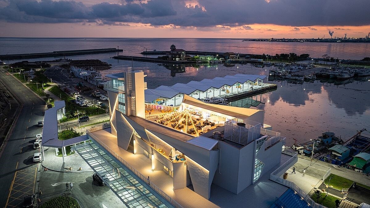 Taiwan Hi海洋航運園區夜景。圖/屏東縣政府提供