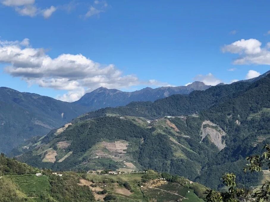 台灣高山地形陡峭，為監控土地有無被盜濫採，採衛星遙測變異點來監控。圖／聯合報系資料照