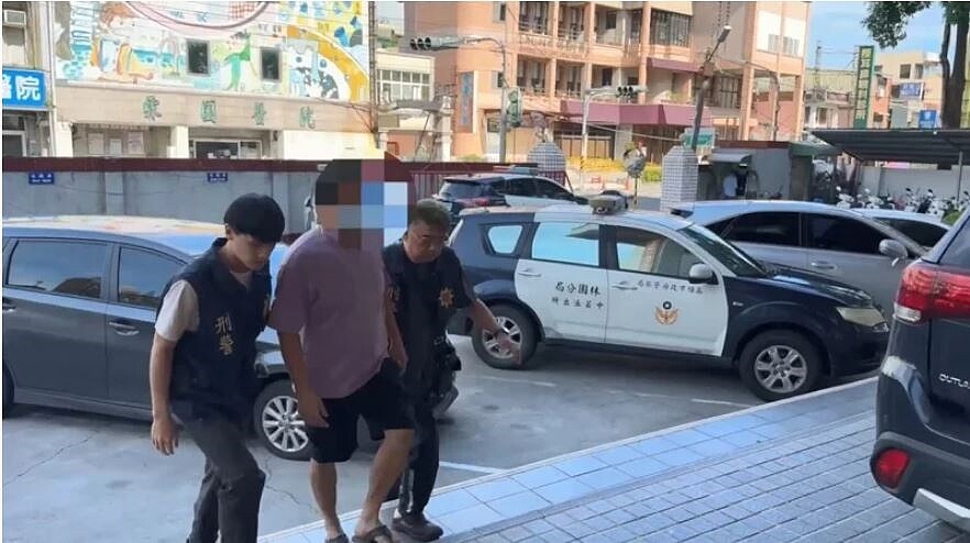 邱姓男子因和鄰居楊姓男子長期因停車問題有嫌隙,11日晚間8時32分許酒後衝進楊家打傷楊男及其70歲岳父和14歲女兒,警方通知邱到案。記者石秀華/翻攝