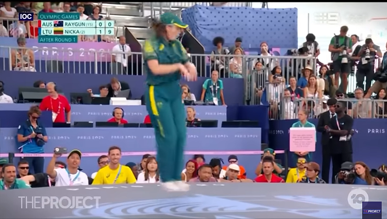 奧運霹靂舞特殊「袋鼠舞」成迷因。圖/翻攝自YT