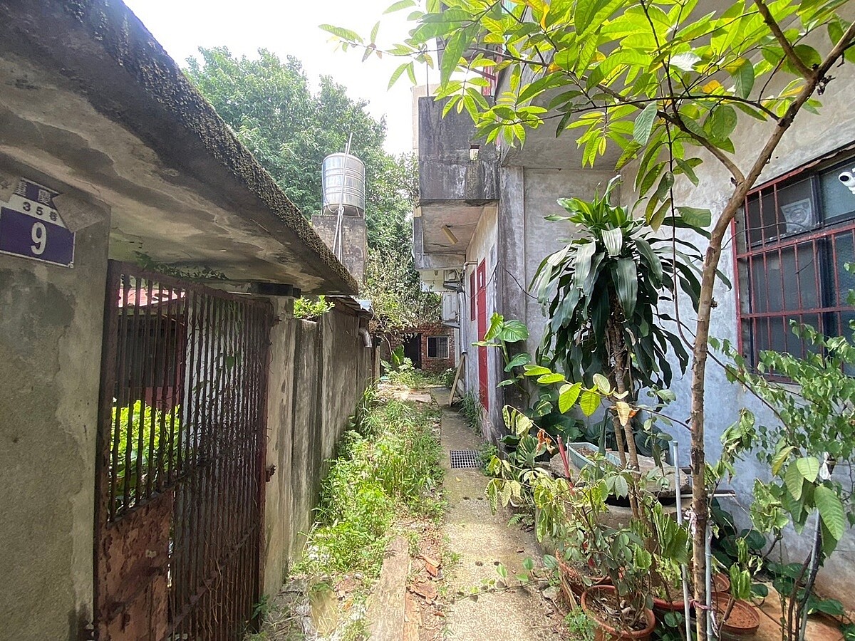 八德大湳森林公園北側169筆土地超過8成為國有地,屋況老舊、巷弄狹小,市府以連鎖式都更的方式,大幅提高解決窳陋環境的可行性。圖/桃園市政府提供