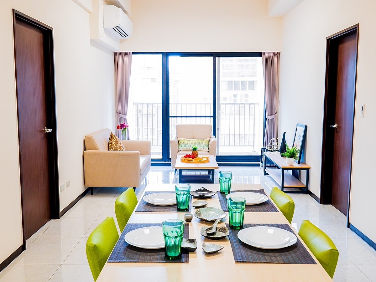 桃園市落成第一件公辦都更社宅案,去年底取得使用執照的東門段公辦都更案,預計今年9月受理登記。圖/桃園市政府提供