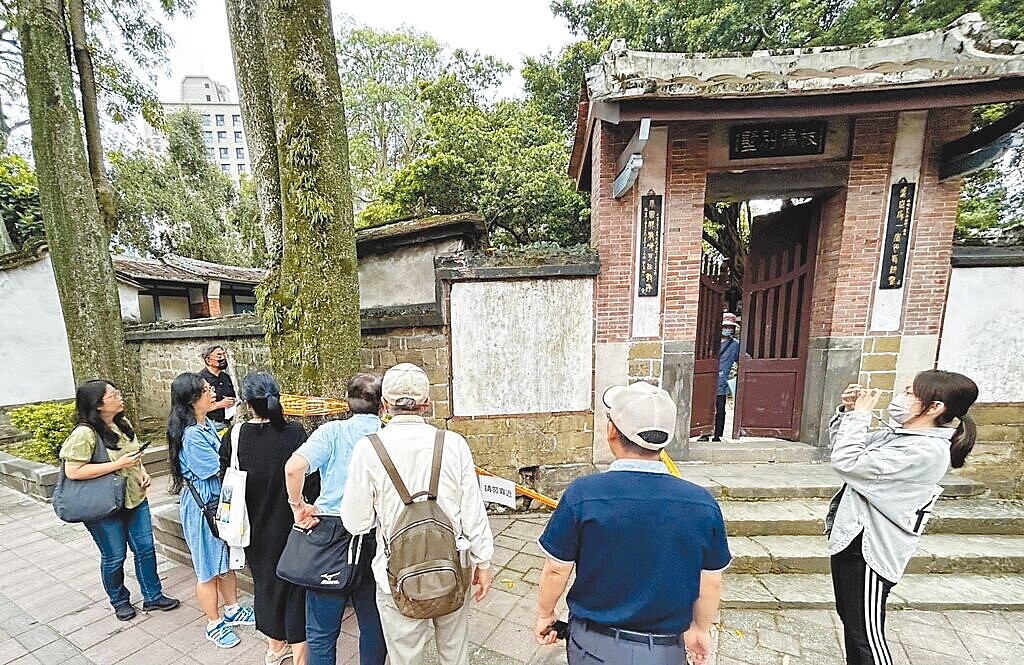 0403花蓮大地震後，專案小組到新北市林家花園會勘。（新北市文化局提供／張鎧乙新北傳真）