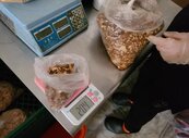 清明應景食品北市抽驗3件不合格　豆干防腐劑超標、花生粉有致癌物
