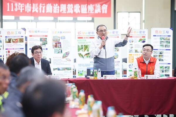 新北市長侯友宜25日下午率行政團隊到鶯歌區及三峽區行動治理,傾聽民意。圖/新北市政府提供