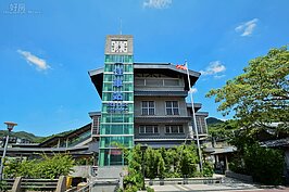 火車站的鐵軌擾人，且火車經過附近住宅都會震動，影響安全以及安寧。（圖文/好房News記者 陳韋帆）