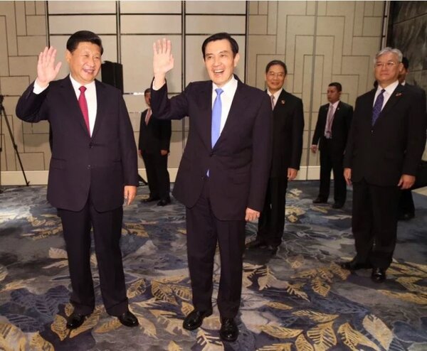 馬英九（左二）預計四月九日在北京大學演講，傳出四月八日舉行馬習二會。圖為2015年馬習會／聯合報系資料照片