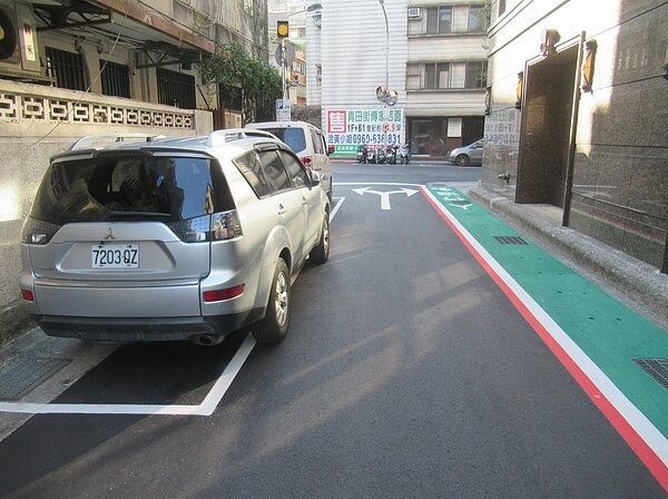 青田街2巷道路更新作業已完成。圖/新工處提供