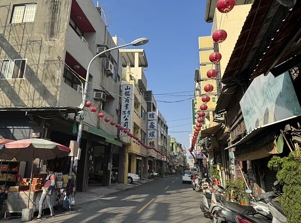 信義房屋表示,彰化市已有近20年沒有大型建設,中友百貨動工消息讓地區物件詢問熱度大增。圖/信義房屋提供