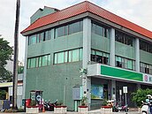 考量安全　中興新村郵票牆拆了　地方不捨