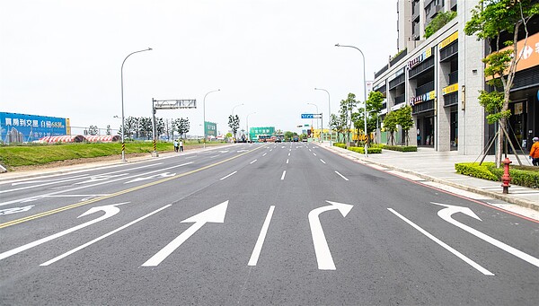 文青路新增右轉專用道。圖／桃園市政府提供