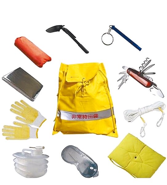 蝦皮的地震防災包參考日本防災協會資料所組合,優惠價2600元。圖/蝦皮購物提供