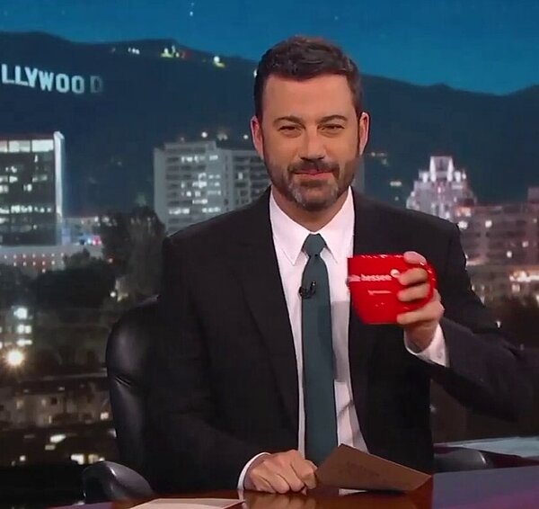 美國知名脫口秀主持人金摩(Jimmy Kimmel)。圖/維基百科