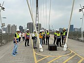 板橋、新莊人注意！新月橋震後「吊索鬆脫」　主橋段即起封閉檢測
