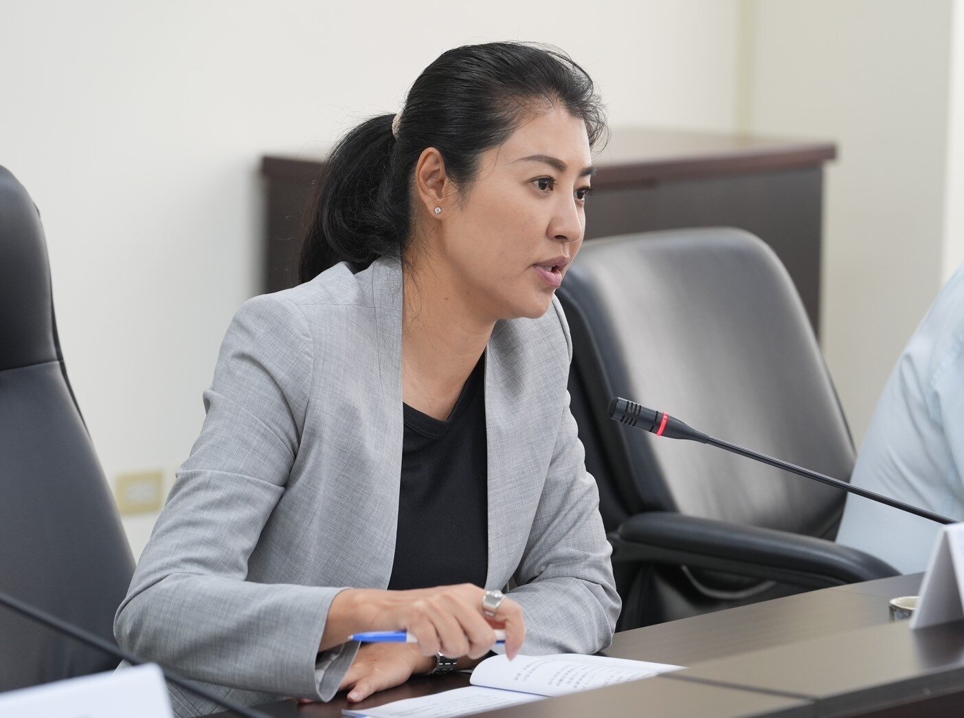 南投縣長許淑華今再促國道六號東延,並將向中央爭取興建南投仁愛南豐到親愛的高架道路。記者賴香珊/攝影