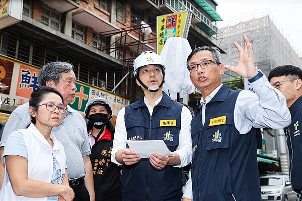 台北市長蔣萬安日前視察南機場的地震災損狀況。記者曾原信/攝影