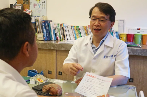 楊聰財表示,戀物、虐待、受虐、偷窺或是戀童其實都屬於「特殊性偏好」的疾病診斷當中,尚未進行鑑別診斷時不能輕易對人冠上這些名詞。圖/楊聰財提供