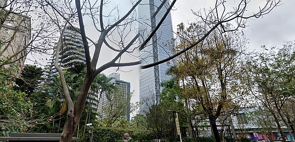 高力國際指出,2024年全年北市市中心辦公大樓新增供給壓力相對小,2025與2026年的兩個年度預料有高達20萬坪新增供給大浪進入市場。圖/google map