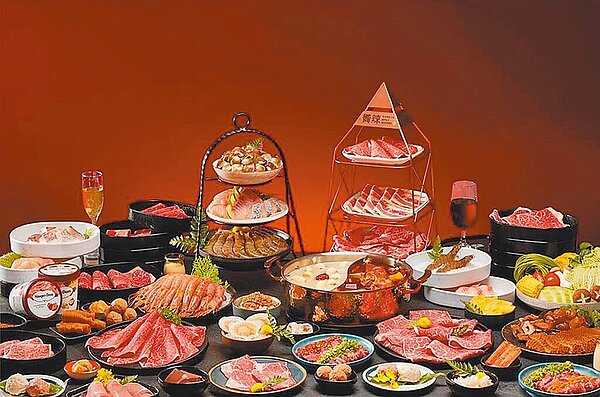 「初瓦」、「嚮辣」台北西門店傳出疑似食物中毒事件,截至12日上午再增40人陸續發生嘔吐、腹瀉等症狀,目前累計155人。(王品集團提供/劉瑋晴台北傳真)