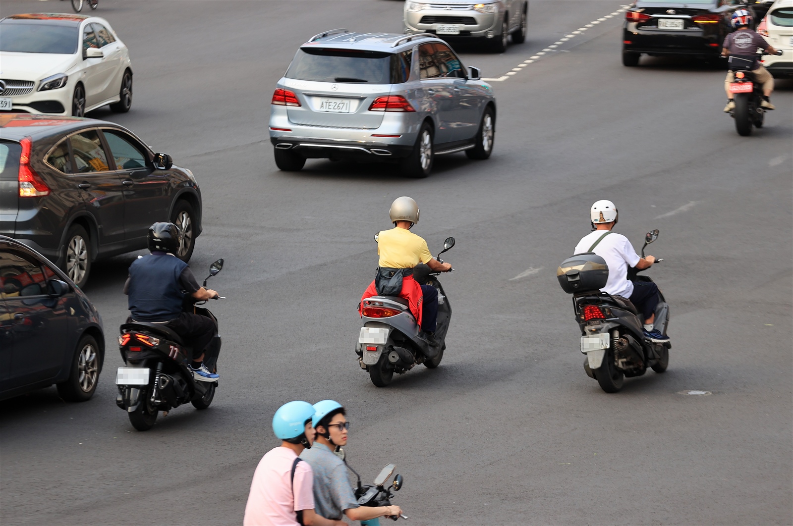 台灣每年平均約五萬件交通事故為無照駕駛，造成六百多人死亡、六萬多人受傷。記者余承翰／攝影 