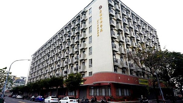 台糖積極配合政府社會住宅政策,其所屬六處台糖學苑,配合政府「公私有房舍轉型社會住宅」專案計畫,提供1,598間套房轉作社會住宅,符合社宅入住身分的承租人。圖/台糖提供