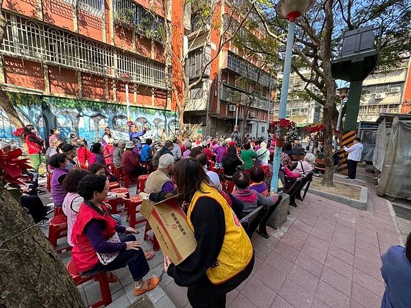 日新里春天龍愛你活動