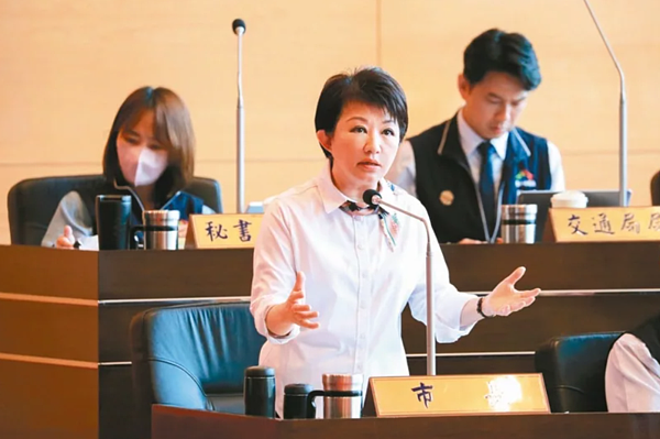 我國電價4月起調漲,台中市長盧秀燕表示,不只漲幾塊錢電費,食衣住行跟著漲,中市府電費明年增加1億元。圖/中市府提供