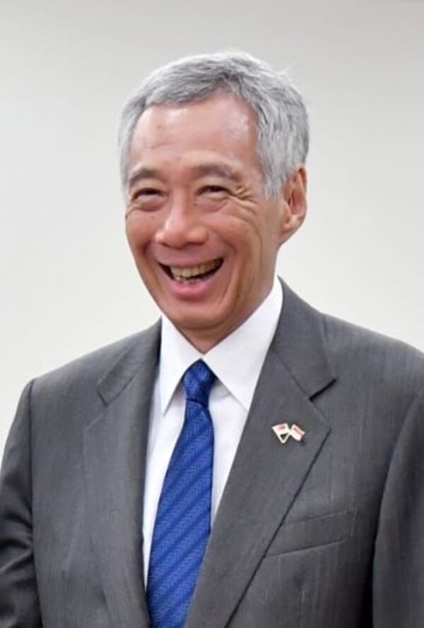 現年72歲的新加坡總理李顯龍15日宣布，將於5月15日交棒，由副總理兼財政部長黃循財接任總理。 圖／維基百科